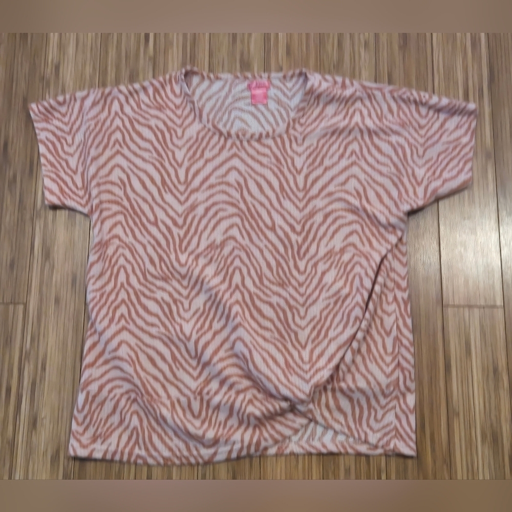 NWOT Isaac Mizrahi Zebra Print Top